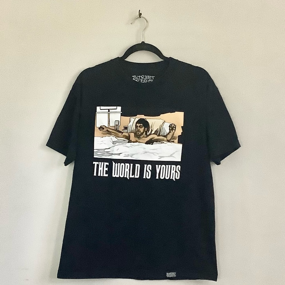 “The world is yours” Black street dreams crew t-shirt